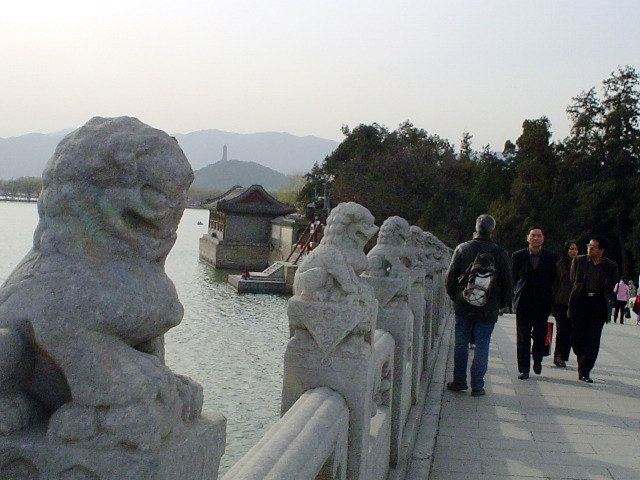 Sh&iacute;qīgŏngqi&aacute;o lions