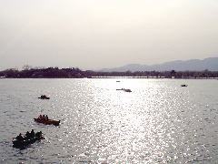 Kūnm&iacute;ngh&uacute; boaters