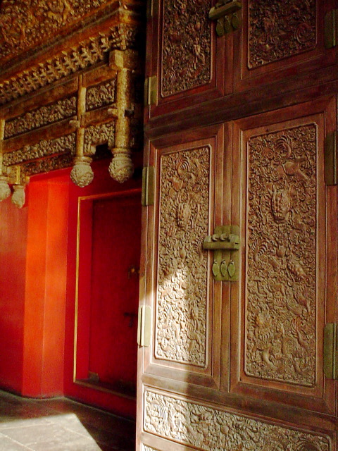 Forbidden_City_Wardrobe.JPG